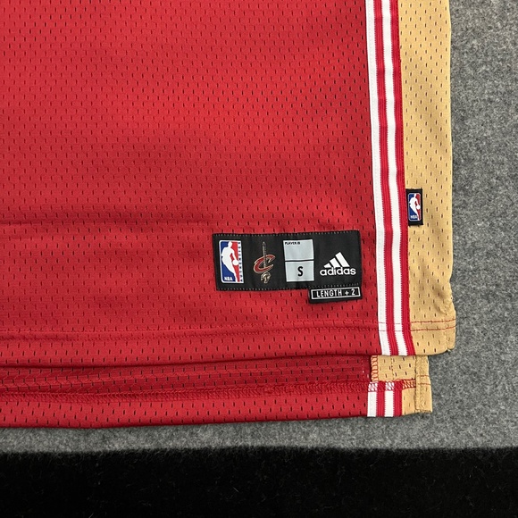 BEN WALLACE Adidas Cleveland Cavaliers Wine Swingman Jersey SMALL NWT - Picture 3 of 13